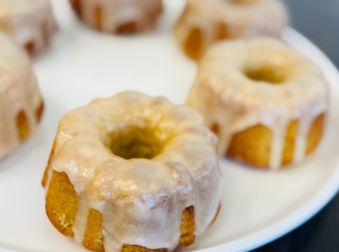 Glad Alice Bitty Bundt Cake